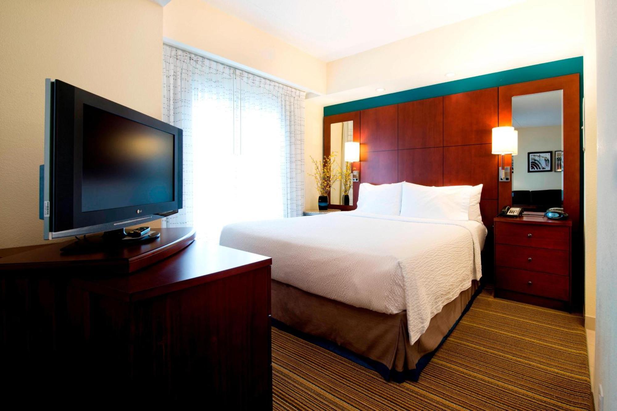Residence Inn By Marriott Toronto Vaughan Exterior photo